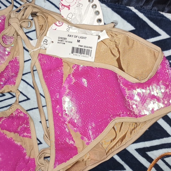 Beach Bunny NWT Ray Of Light LG Top MD Skimpy Bottom - Picture 2 of 12